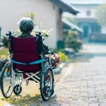 Guida alla scelta di una sedia a rotelle: tutte le caratteristiche che dovranno essere necessariamente considerate